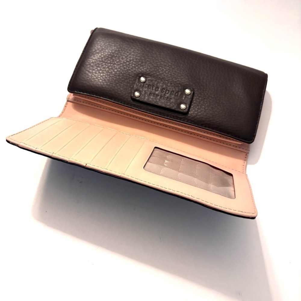 KATE SPADE Brown and Pink Bay Street
Sandra Leather Clutch Wallet - Picture 1 of 11